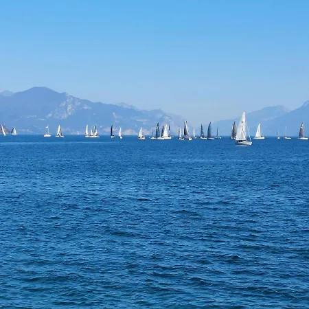 Appartamento Oasi Verde Lago Desenzano del Garda Exterior photo