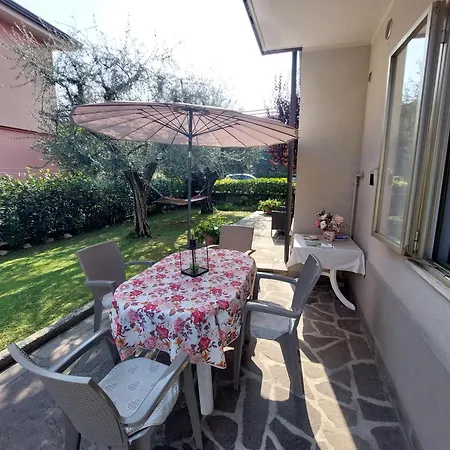 Appartamento Oasi Verde Lago Desenzano del Garda Exterior photo
