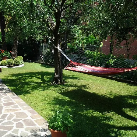 Appartamento Oasi Verde Lago Desenzano del Garda Exterior photo